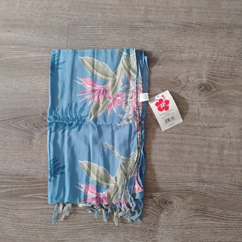 WT Hibiscus Collection Hawaii Short Sarong - Blue Tropical Floral Wrap